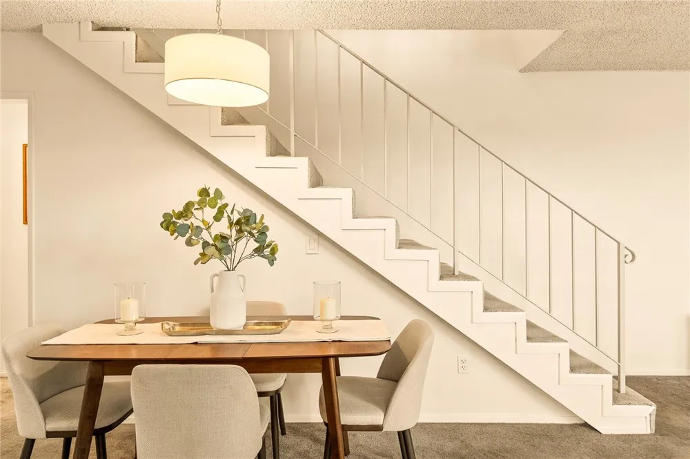 12452 Laurel Terrace Drive Studio City, CA 91604