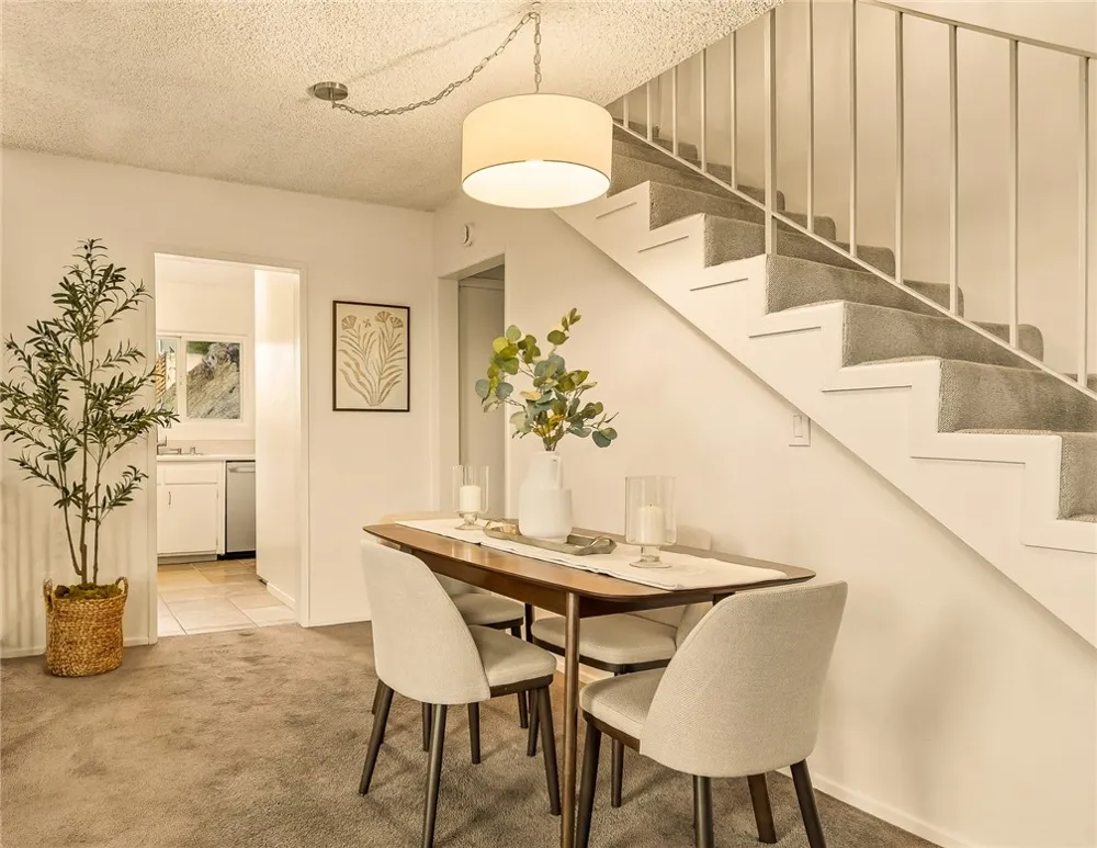 12452 Laurel Terrace Drive Studio City, CA 91604