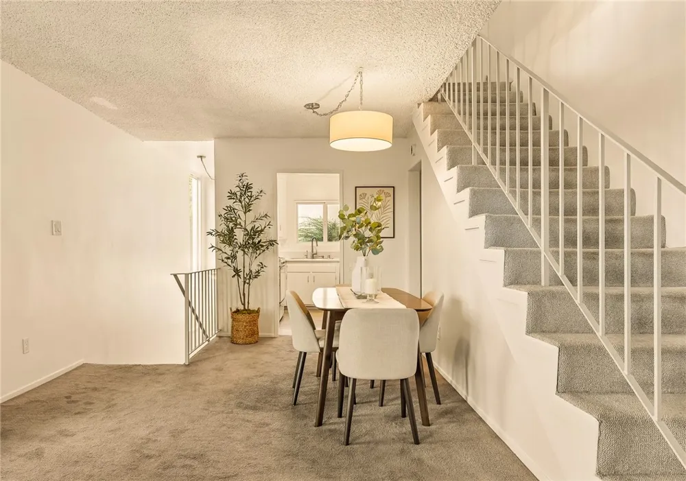 12452 Laurel Terrace Drive Studio City, CA 91604