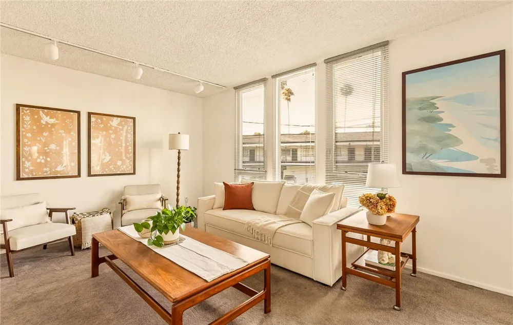 12452 Laurel Terrace Drive Studio City, CA 91604