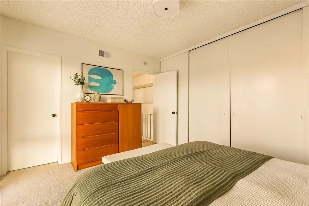 12452 Laurel Terrace Drive Studio City, CA 91604
