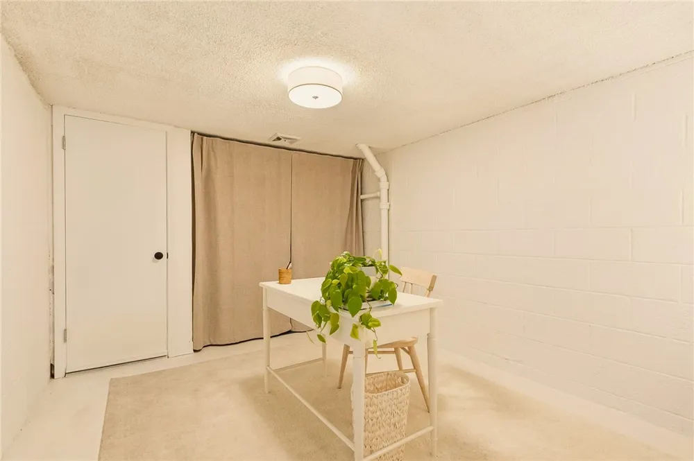 12452 Laurel Terrace Drive Studio City, CA 91604