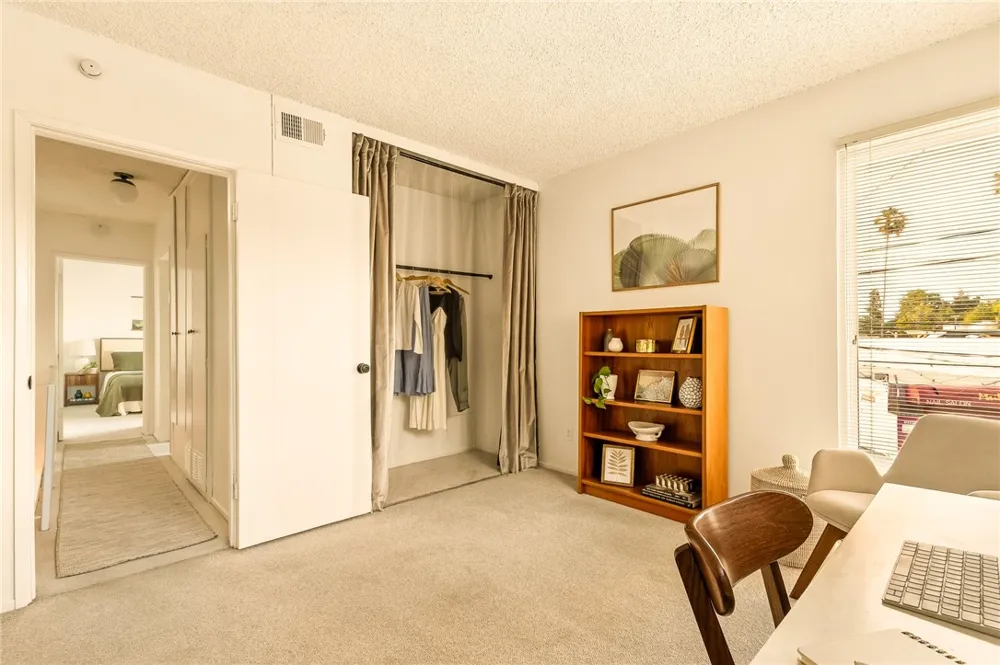 12452 Laurel Terrace Drive Studio City, CA 91604