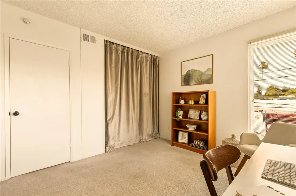 12452 Laurel Terrace Drive Studio City, CA 91604