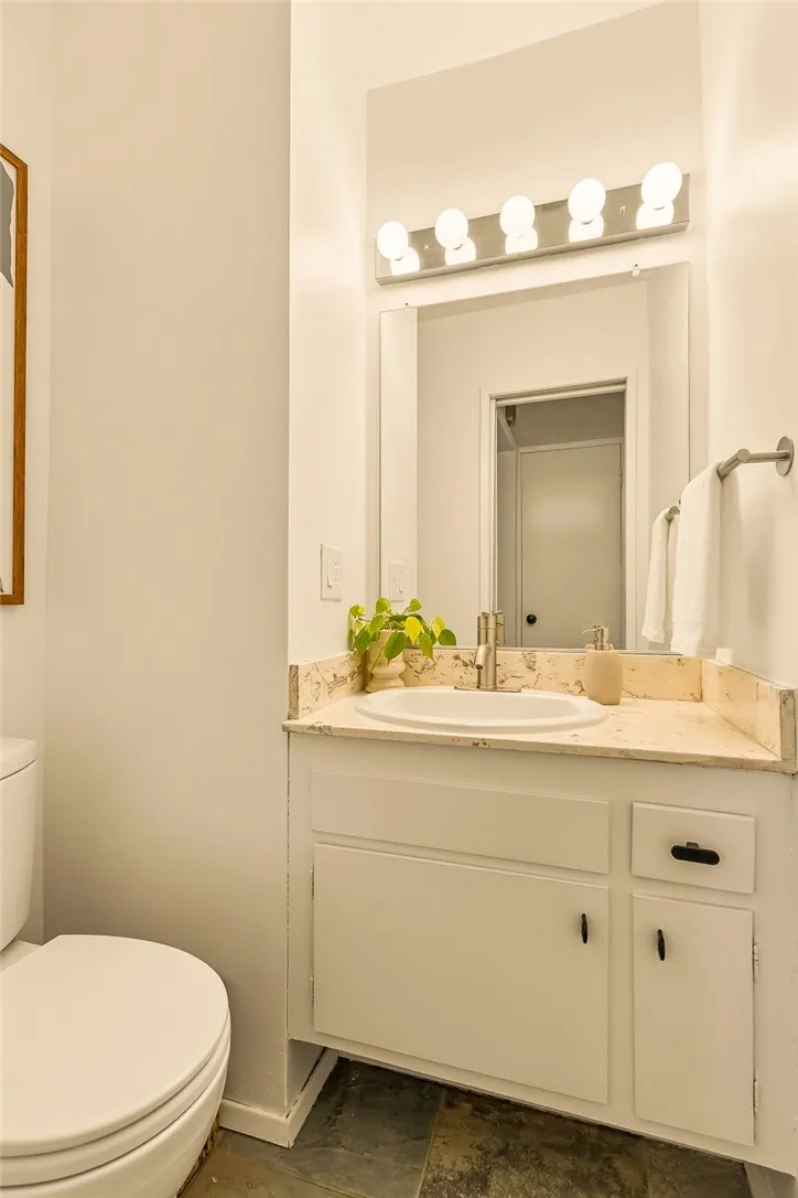 12452 Laurel Terrace Drive Studio City, CA 91604