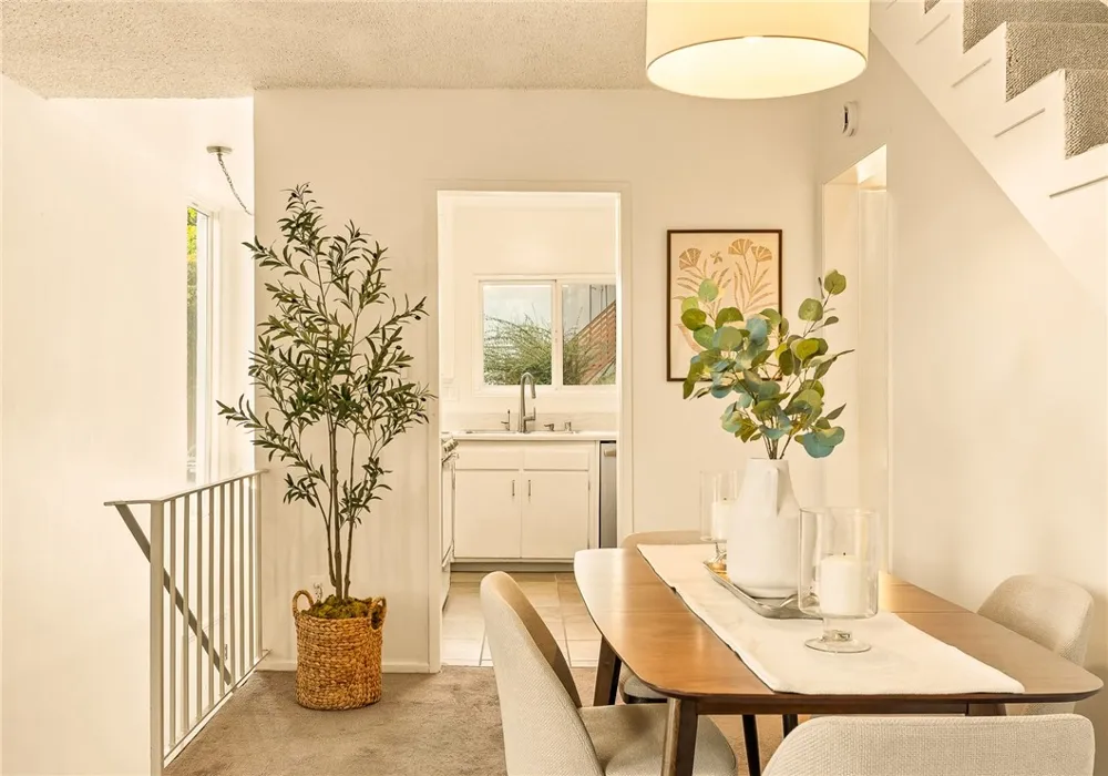 12452 Laurel Terrace Drive Studio City, CA 91604