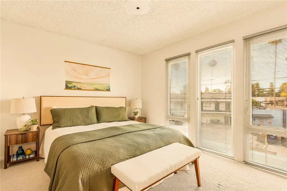 12452 Laurel Terrace Drive Studio City, CA 91604
