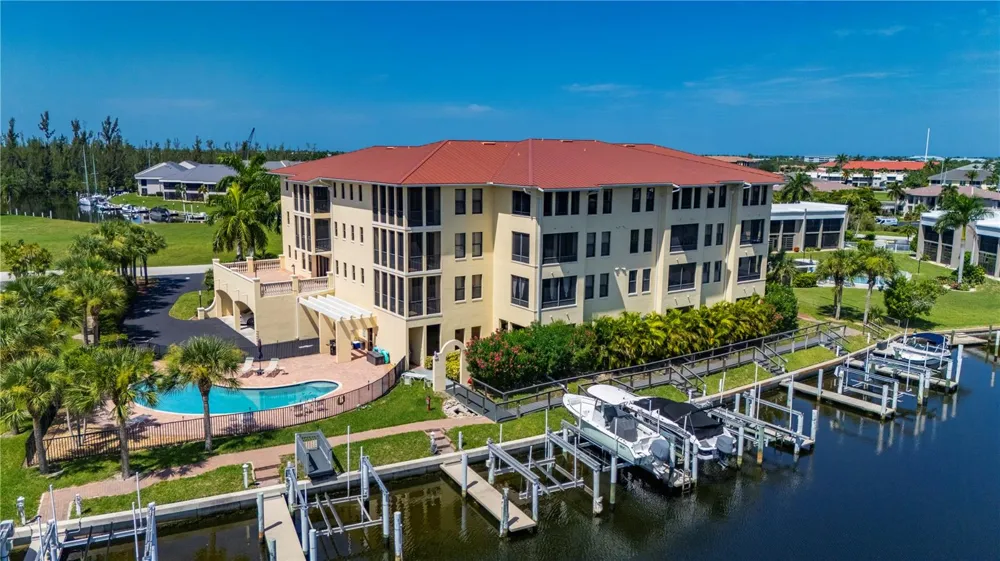 1340 ROCK DOVE COURT #123 Punta Gorda, FL 33950