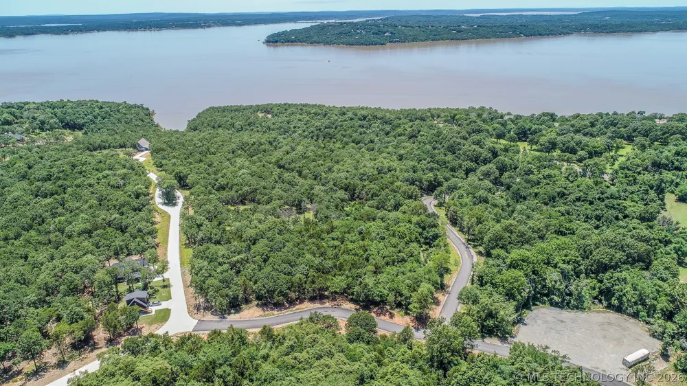 139 Patriot Pointe Eufaula, OK 74432