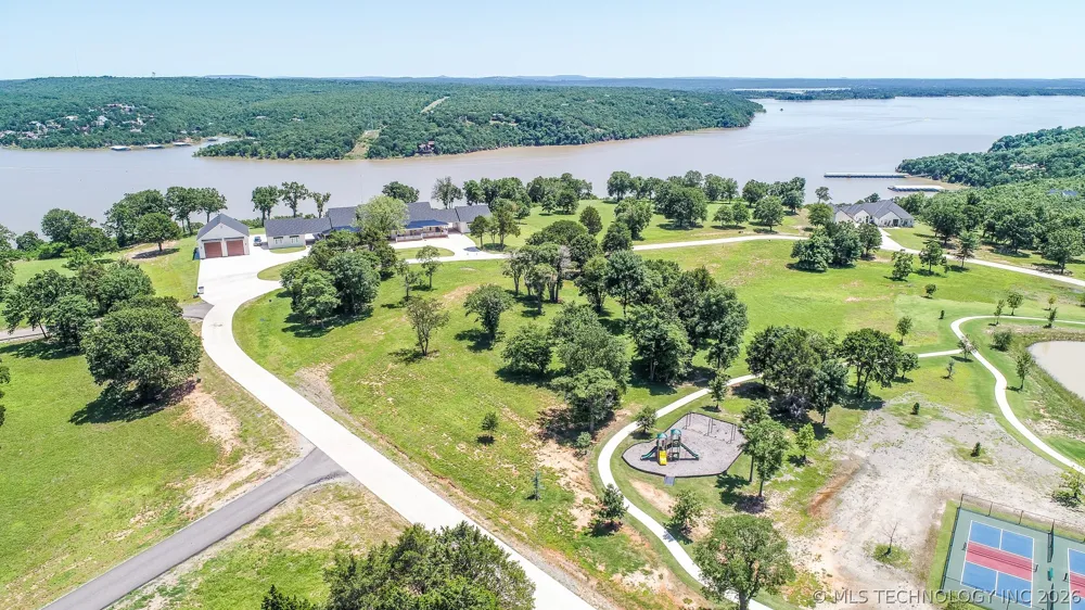 139 Patriot Pointe Eufaula, OK 74432