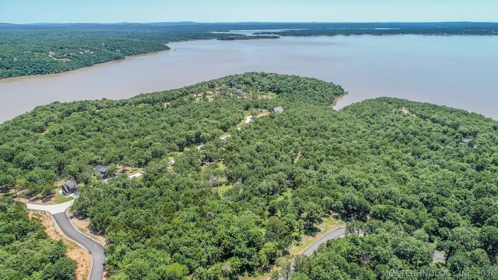 139 Patriot Pointe Eufaula, OK 74432