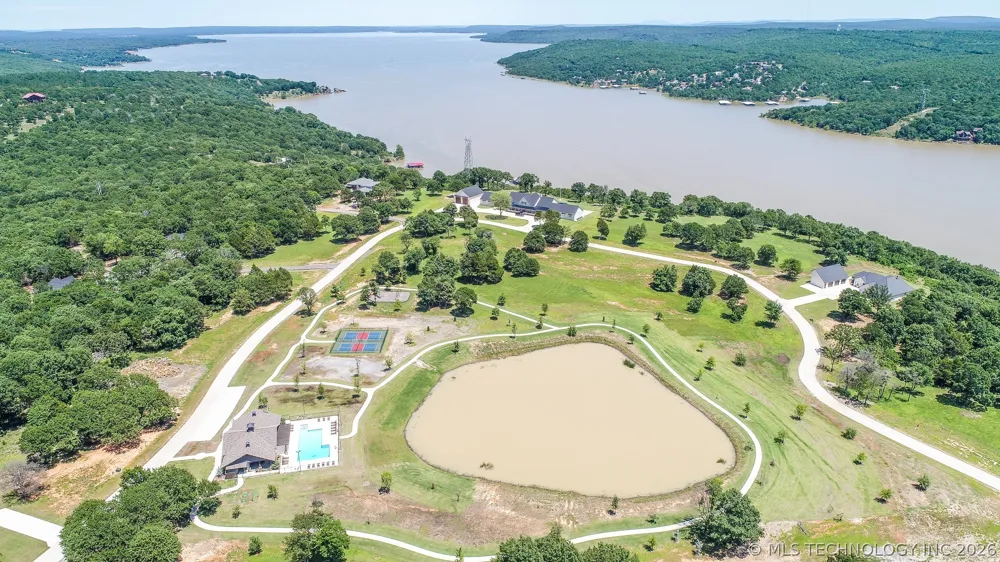 139 Patriot Pointe Eufaula, OK 74432