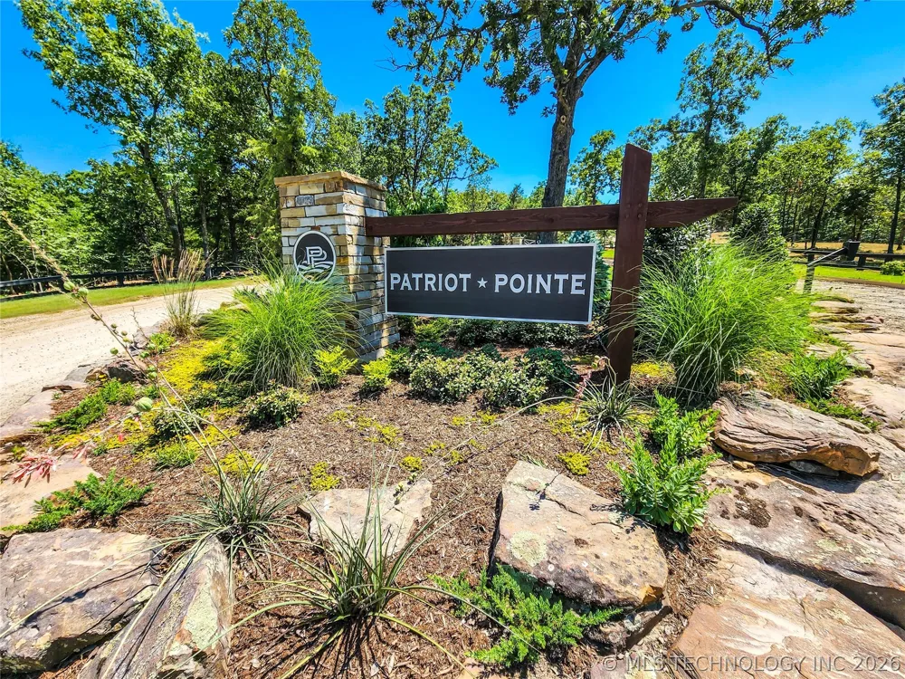 136 Patriot Pointe Eufaula, OK 74432