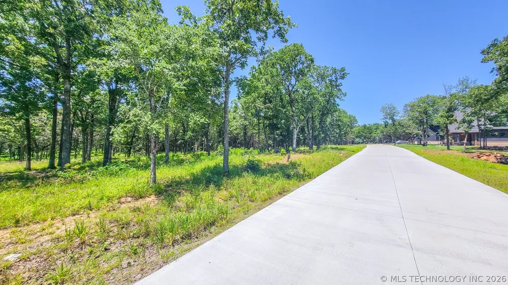 136 Patriot Pointe Eufaula, OK 74432