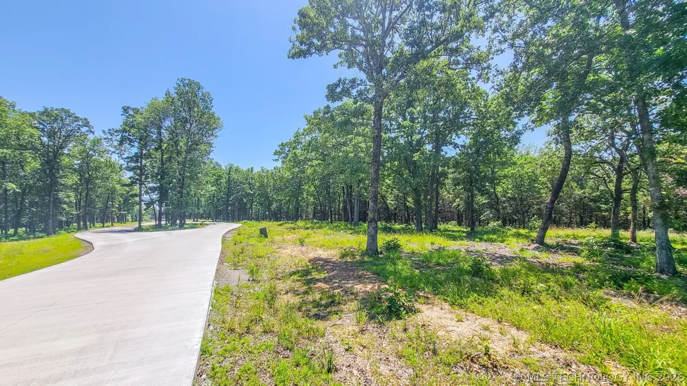 136 Patriot Pointe Eufaula, OK 74432