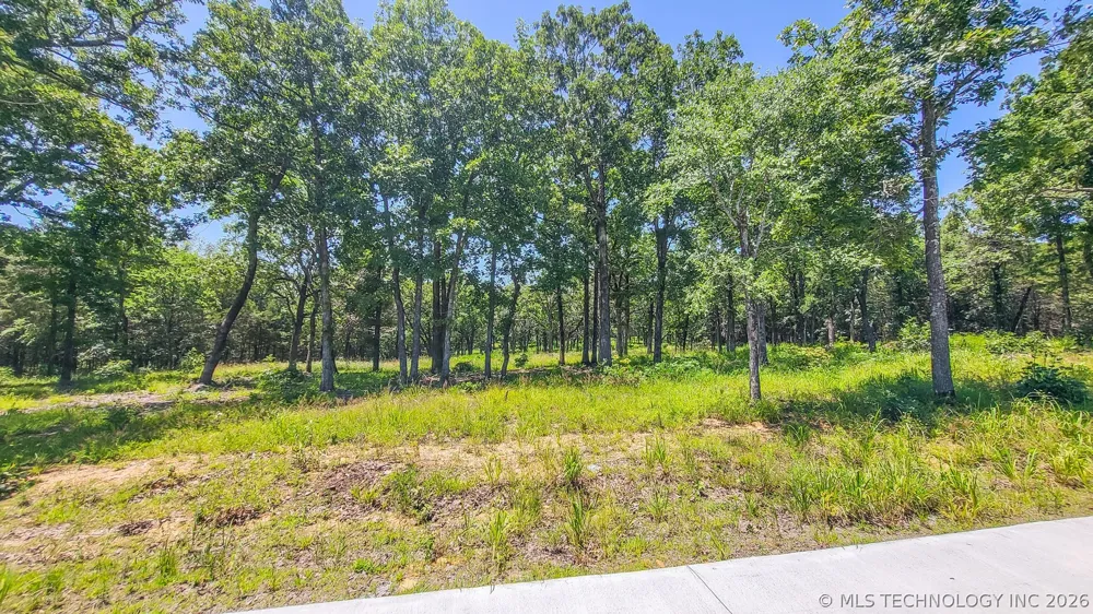 136 Patriot Pointe Eufaula, OK 74432