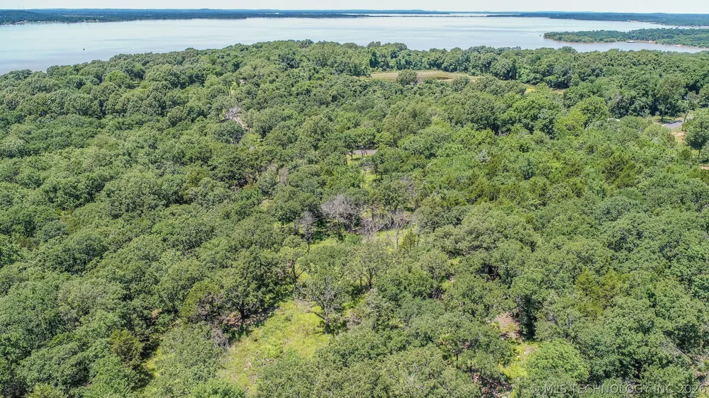 136 Patriot Pointe Eufaula, OK 74432
