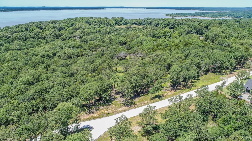 136 Patriot Pointe Eufaula, OK 74432
