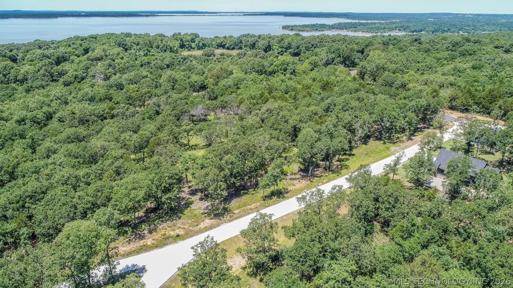 136 Patriot Pointe Eufaula, OK 74432