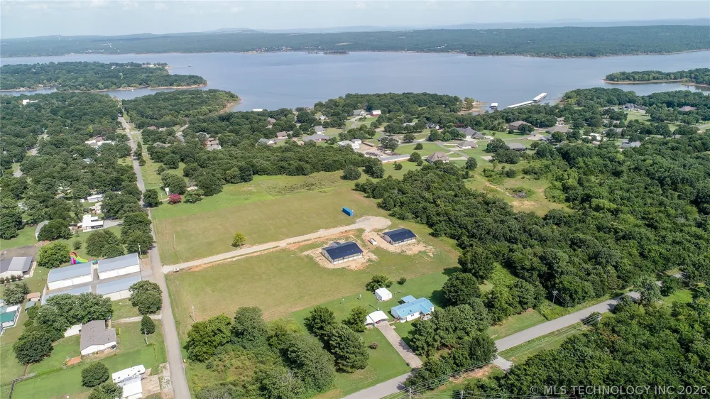 2 Reagan Drive Eufaula, OK 74432
