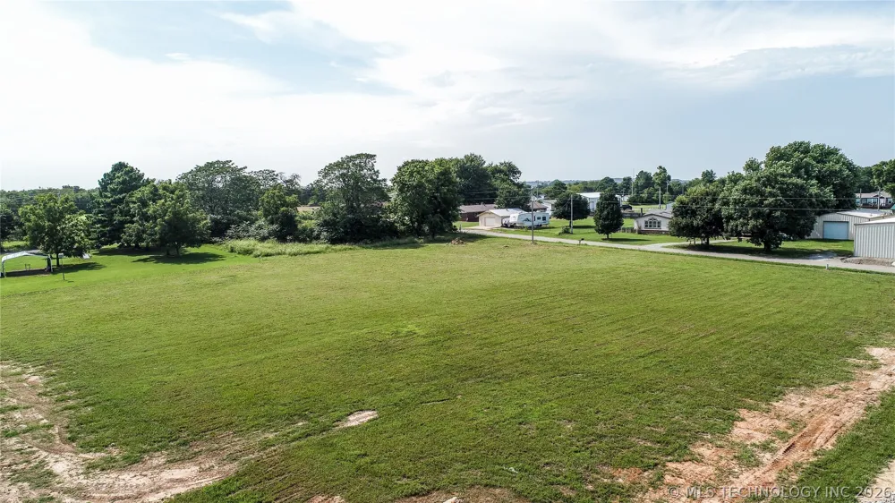 2 Reagan Drive Eufaula, OK 74432