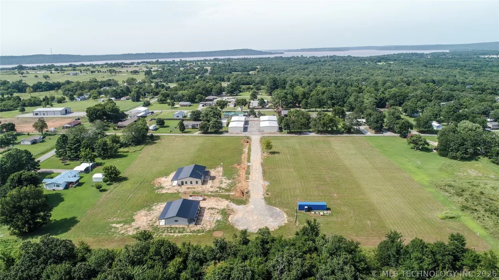 2 Reagan Drive Eufaula, OK 74432