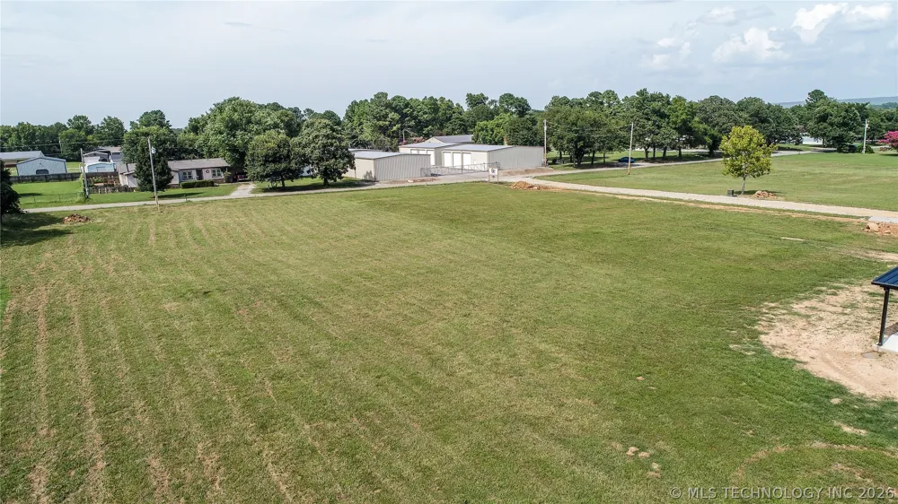2 Reagan Drive Eufaula, OK 74432