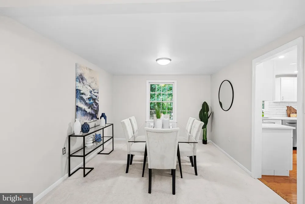 2284 DOSINIA COURT Reston, VA 20191