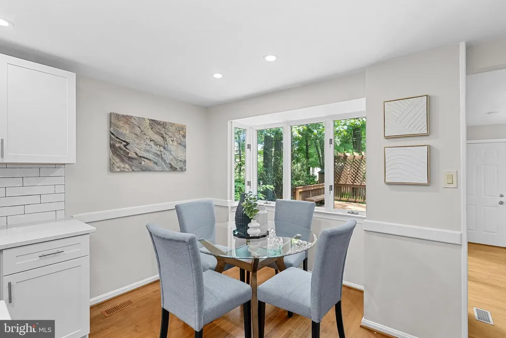 2284 DOSINIA COURT Reston, VA 20191