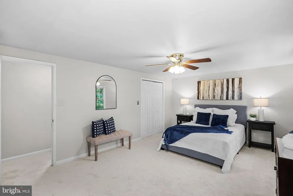 2284 DOSINIA COURT Reston, VA 20191