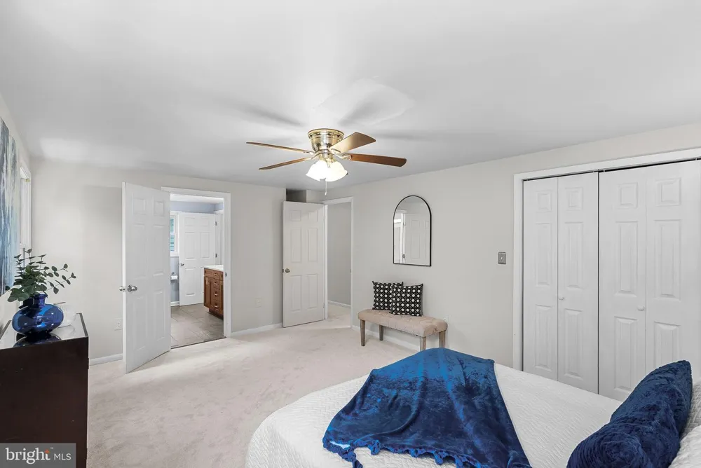 2284 DOSINIA COURT Reston, VA 20191