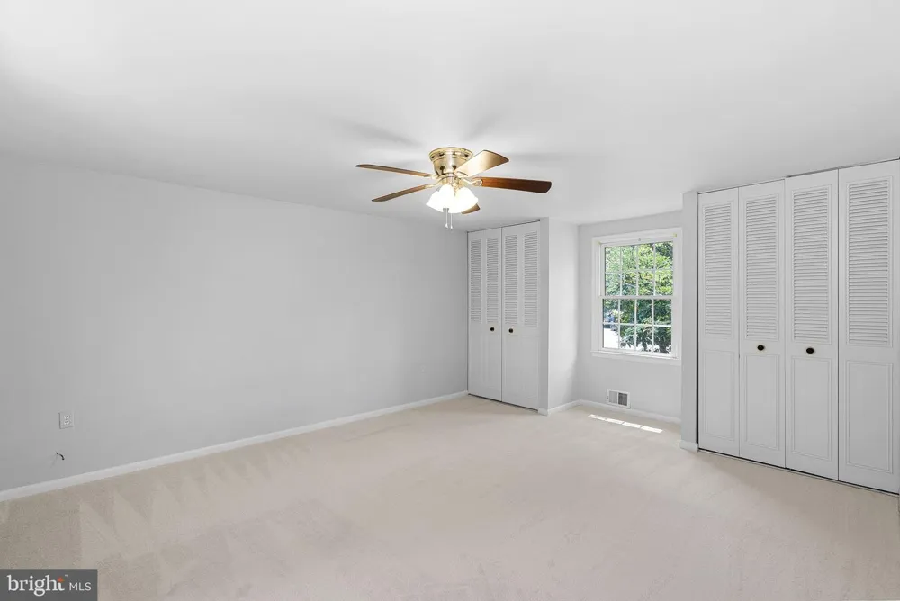 2284 DOSINIA COURT Reston, VA 20191