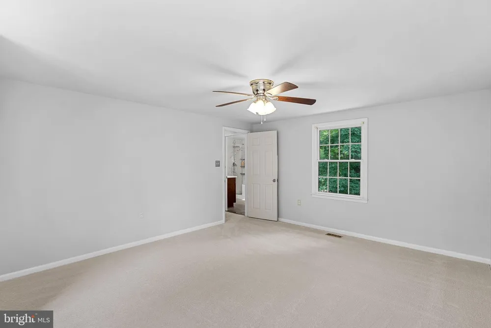 2284 DOSINIA COURT Reston, VA 20191