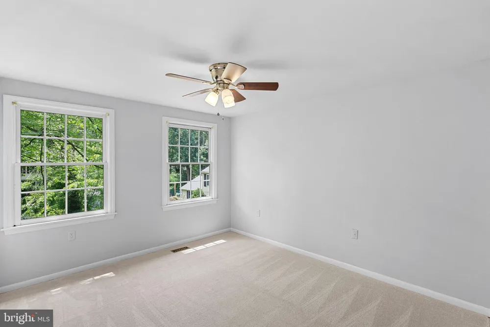 2284 DOSINIA COURT Reston, VA 20191