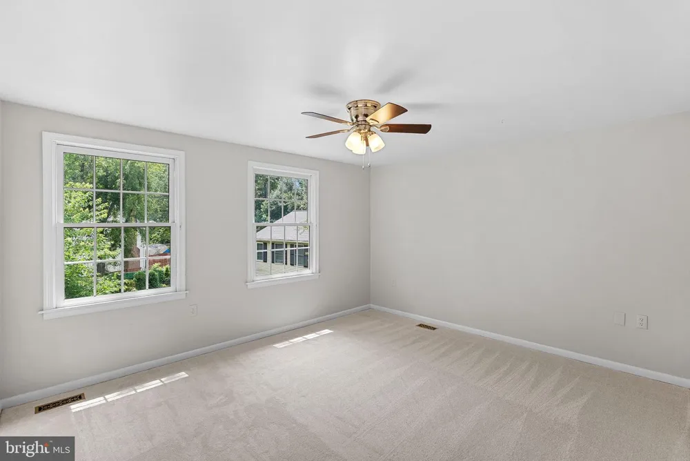 2284 DOSINIA COURT Reston, VA 20191