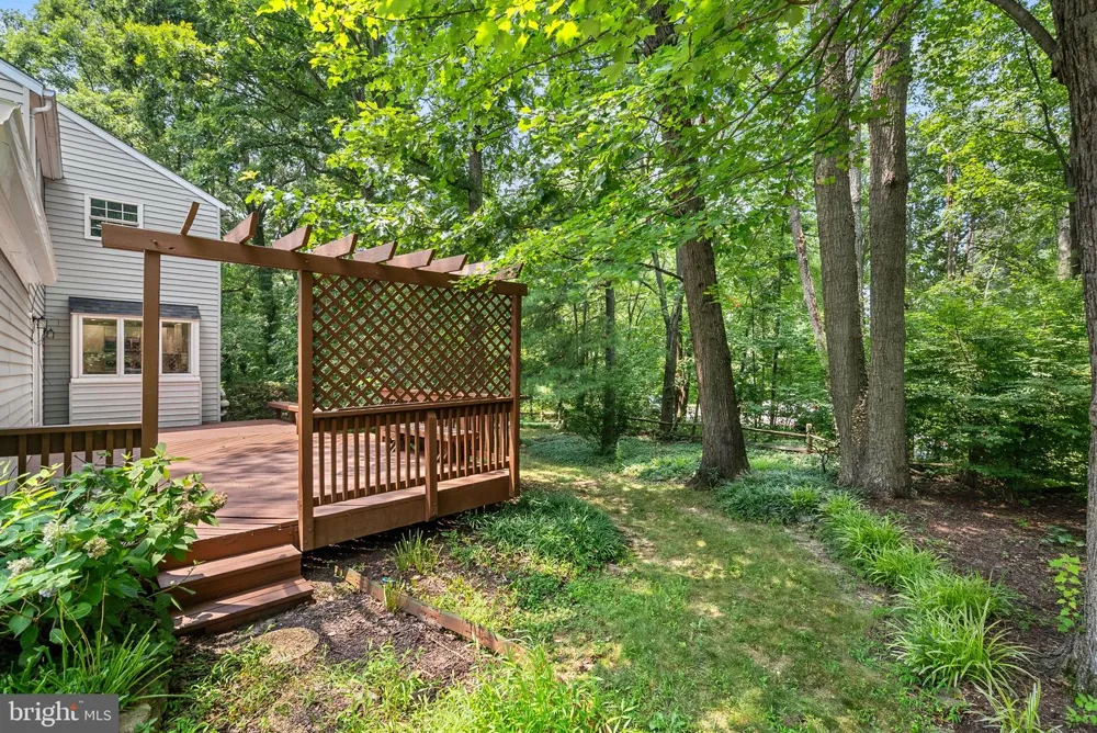 2284 DOSINIA COURT Reston, VA 20191