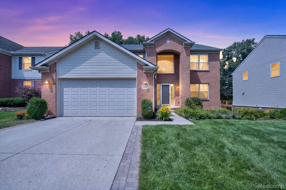 2557 Solace Drive Commerce Charter Township, MI 48382