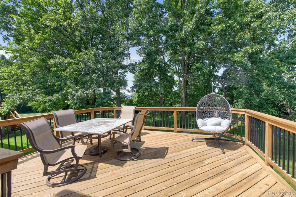 2557 Solace Drive Commerce Charter Township, MI 48382