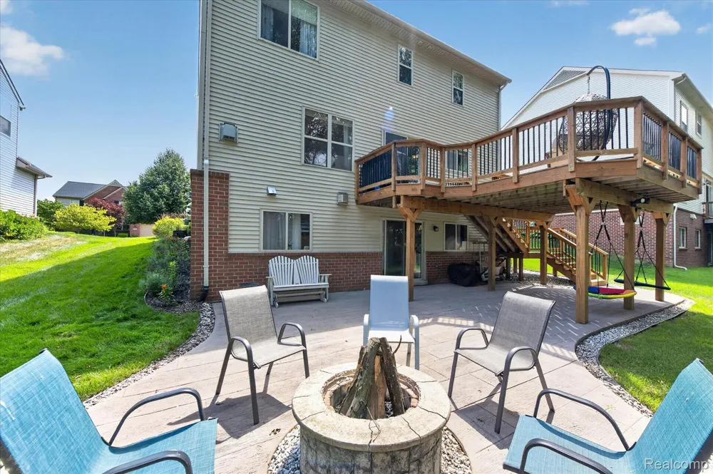 2557 Solace Drive Commerce Charter Township, MI 48382
