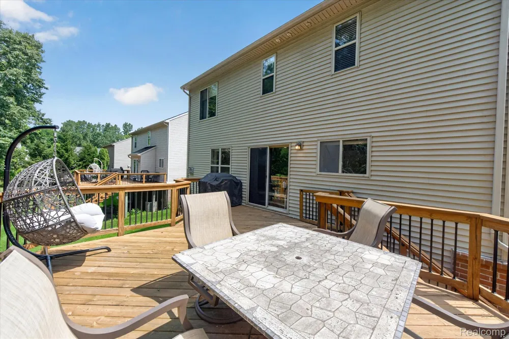 2557 Solace Drive Commerce Charter Township, MI 48382