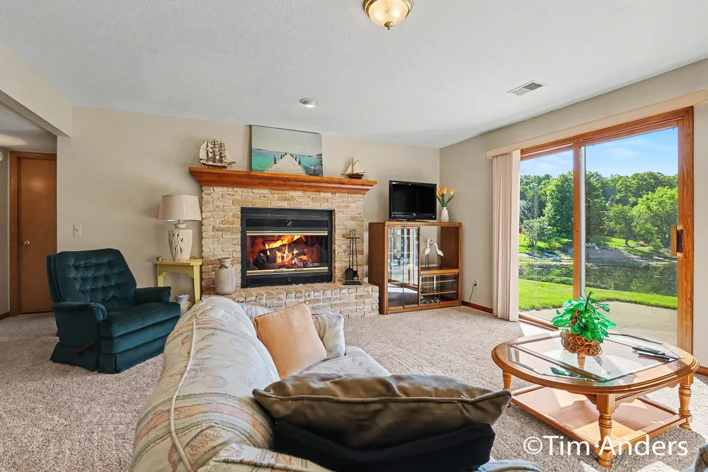 6090 Arroyo Vista Drive NE Cannon Township, MI 49341