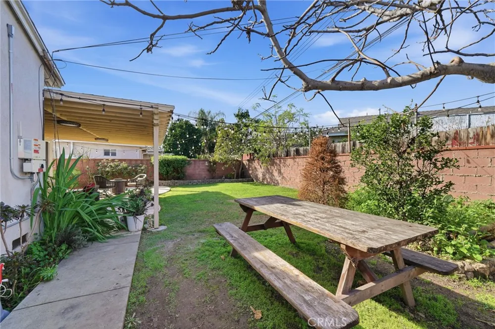 6545 Dos Rios Rd Downey, CA 90240