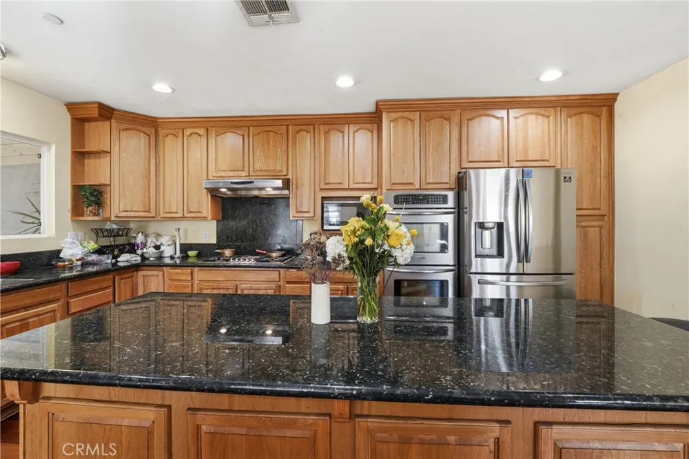6545 Dos Rios Rd Downey, CA 90240