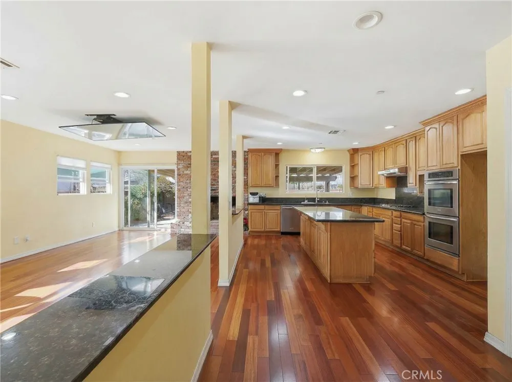 6545 Dos Rios Rd Downey, CA 90240