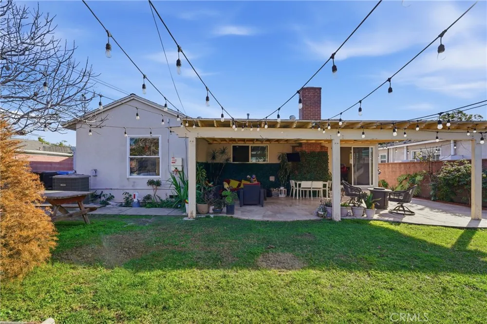 6545 Dos Rios Rd Downey, CA 90240