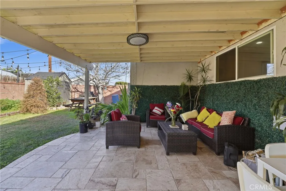 6545 Dos Rios Rd Downey, CA 90240