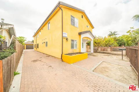838 E 80th Street #838