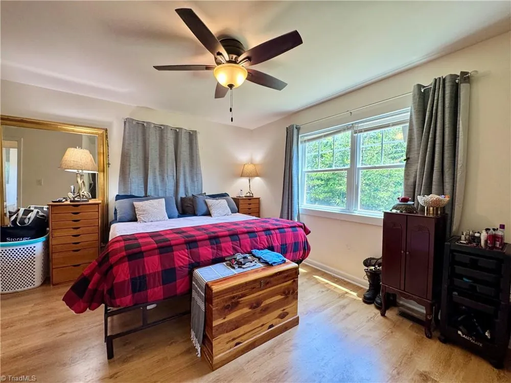 243 Hunter Ridge Lane Ararat, NC 27007