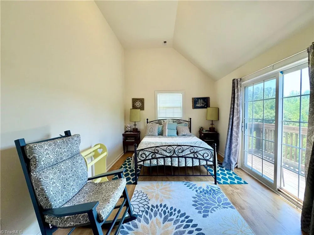 243 Hunter Ridge Lane Ararat, NC 27007