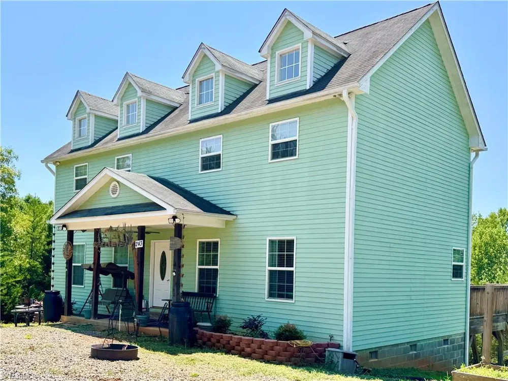 243 Hunter Ridge Lane Ararat, NC 27007